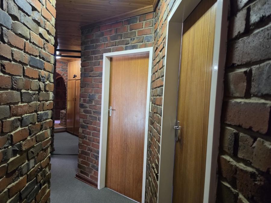 4 Bedroom Property for Sale in Pellissier Free State